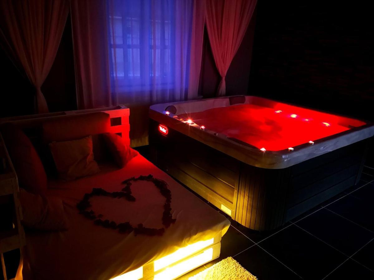 エゲルサローク Zoeld Sziget Wellness Bed & Breakfast エクステリア 写真