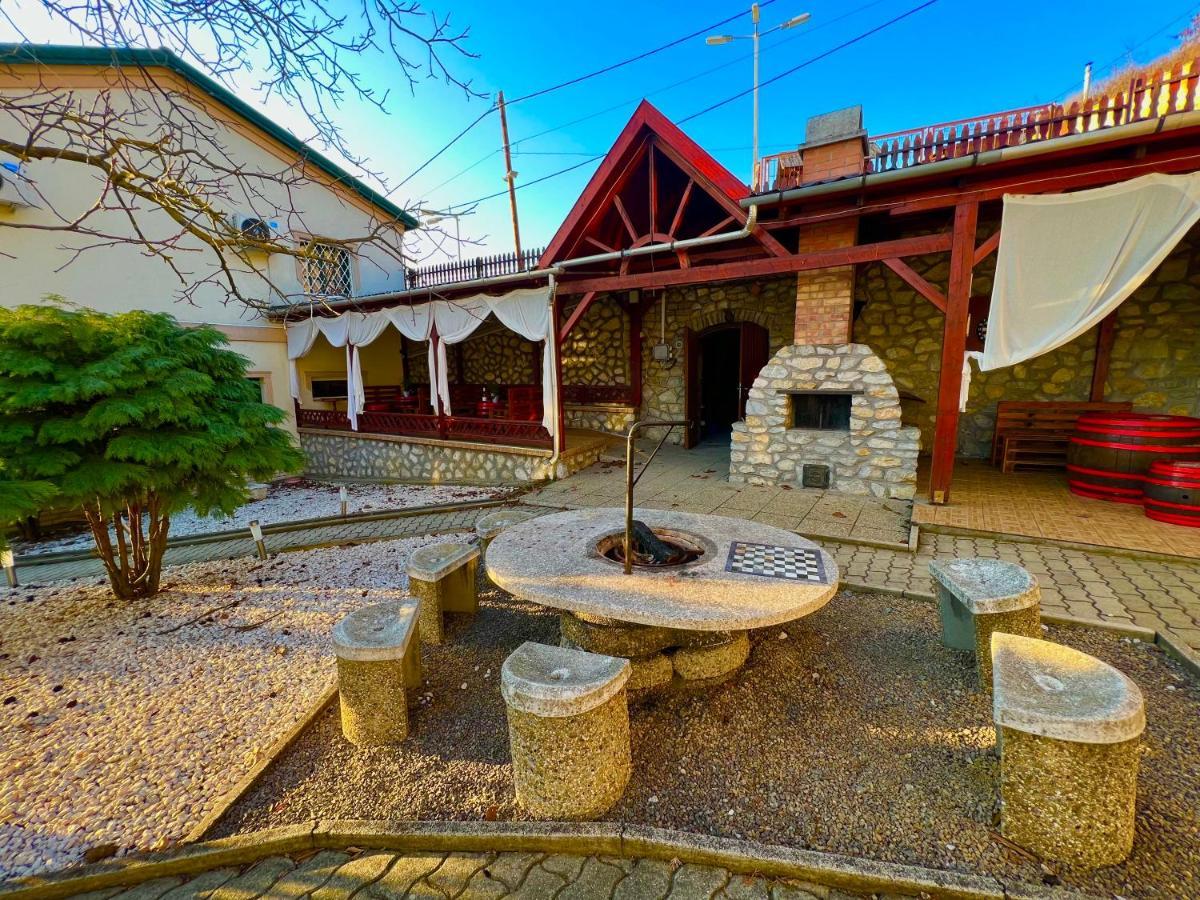 エゲルサローク Zoeld Sziget Wellness Bed & Breakfast エクステリア 写真