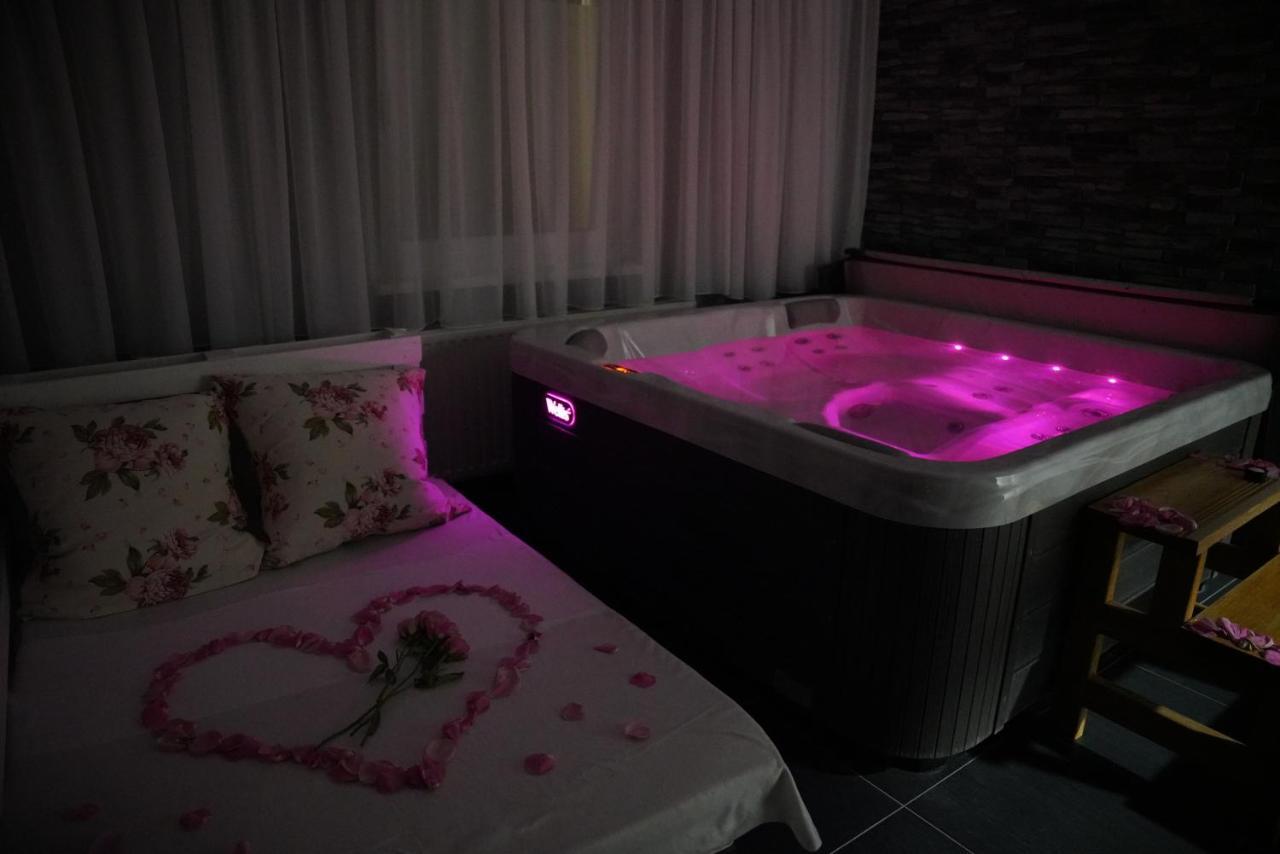 エゲルサローク Zoeld Sziget Wellness Bed & Breakfast エクステリア 写真