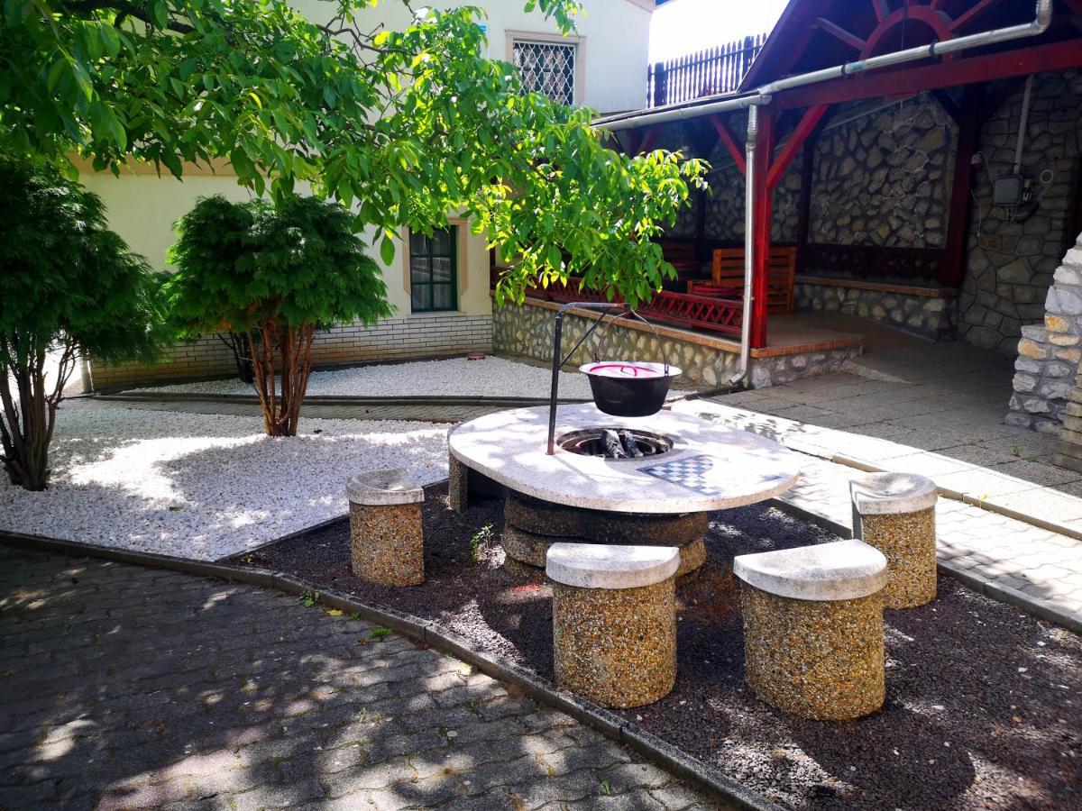 エゲルサローク Zoeld Sziget Wellness Bed & Breakfast エクステリア 写真